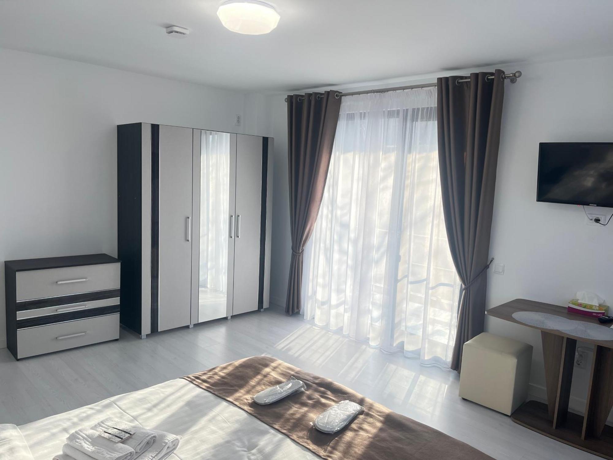 Hotel Palas Grand View Iasi Exteriör bild