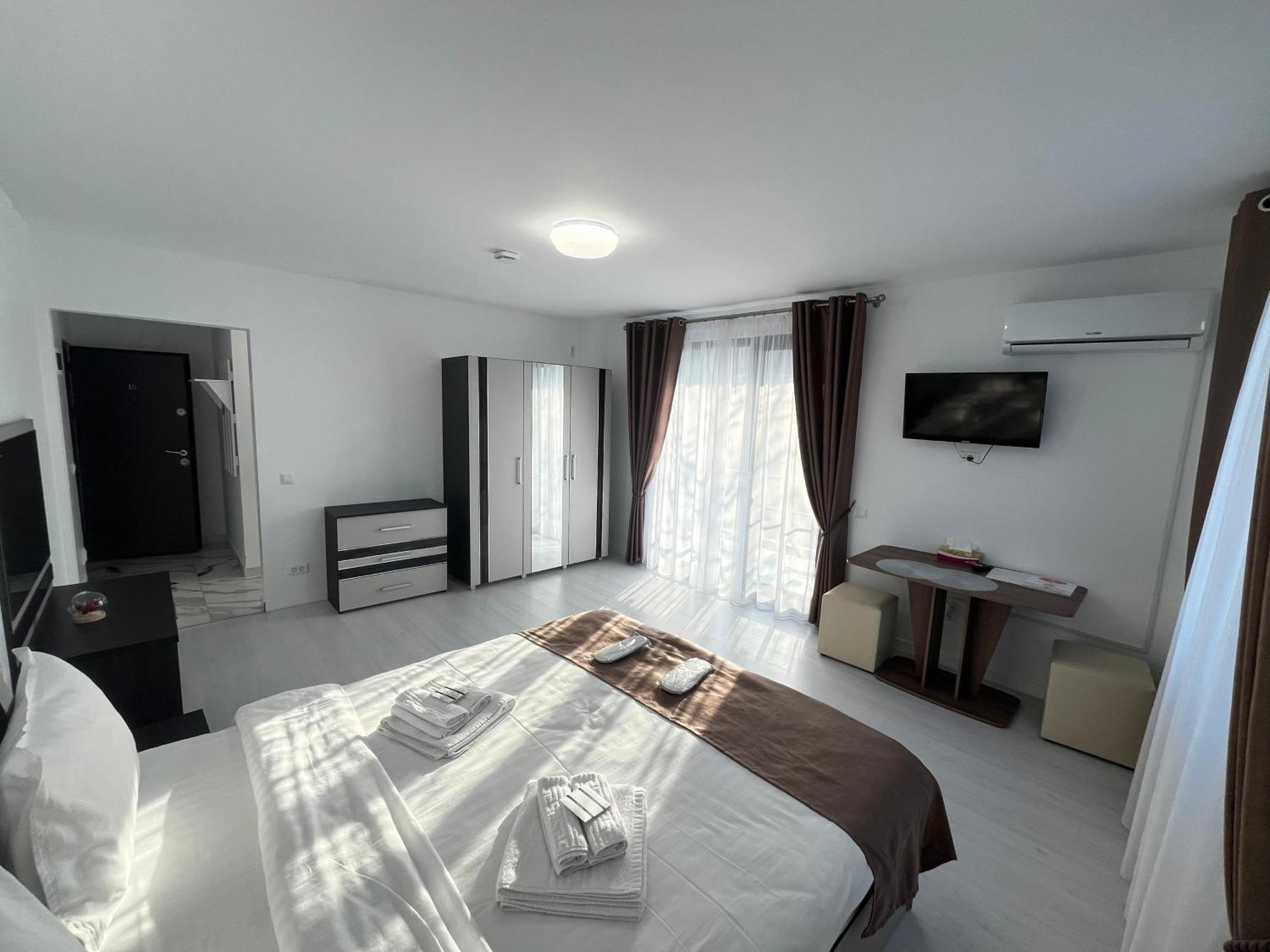 Hotel Palas Grand View Iasi Exteriör bild