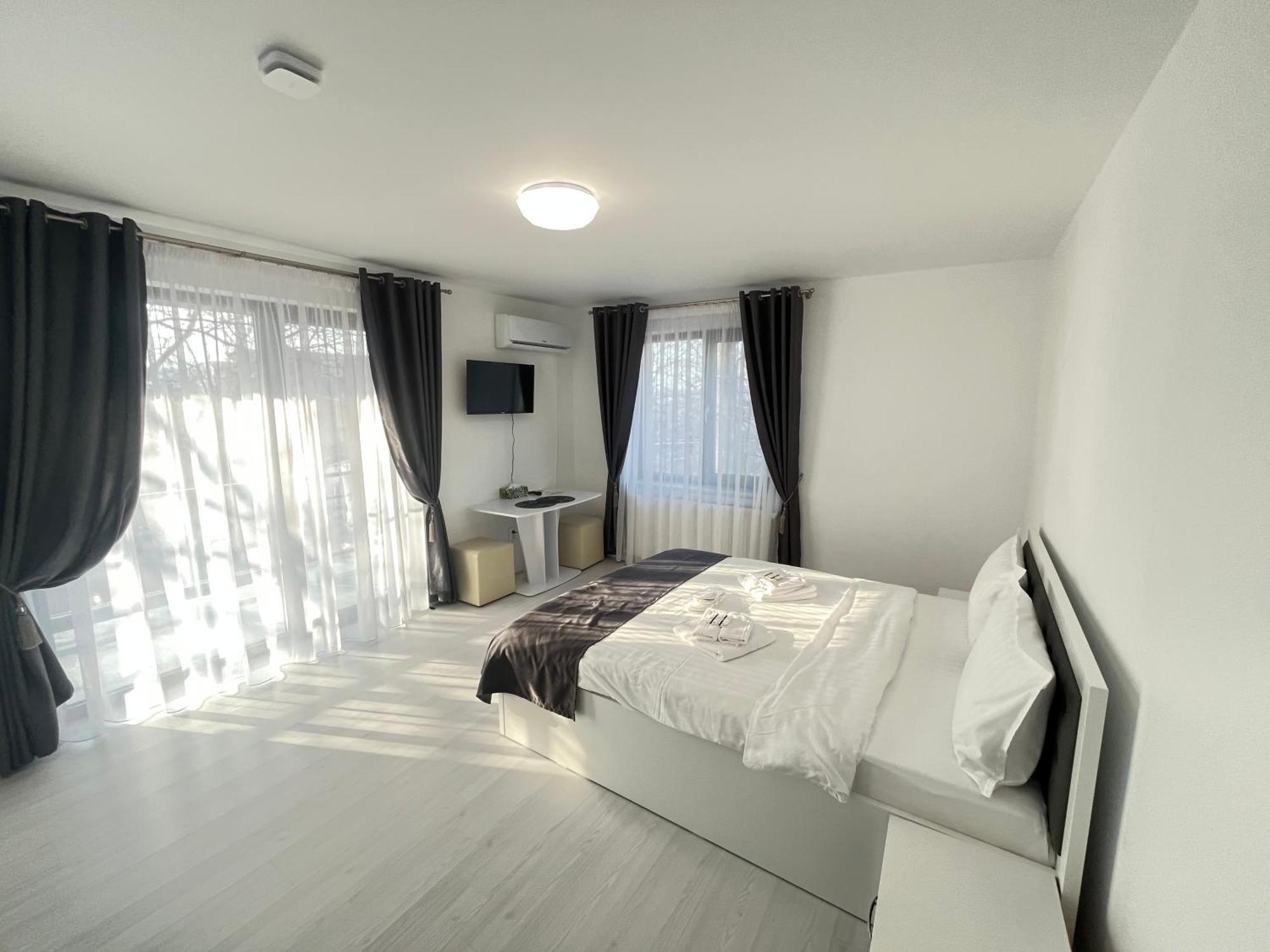 Hotel Palas Grand View Iasi Exteriör bild