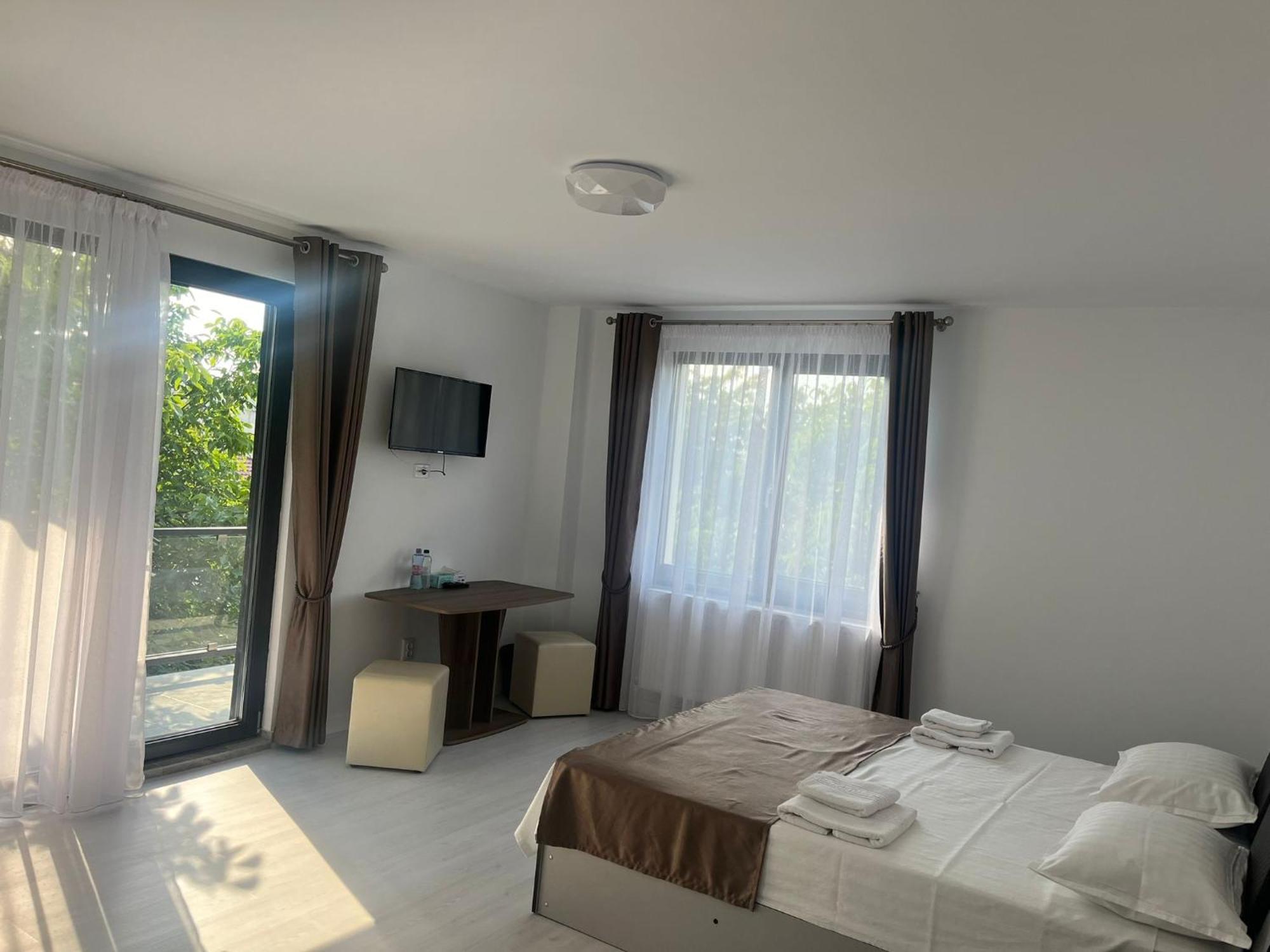 Hotel Palas Grand View Iasi Exteriör bild