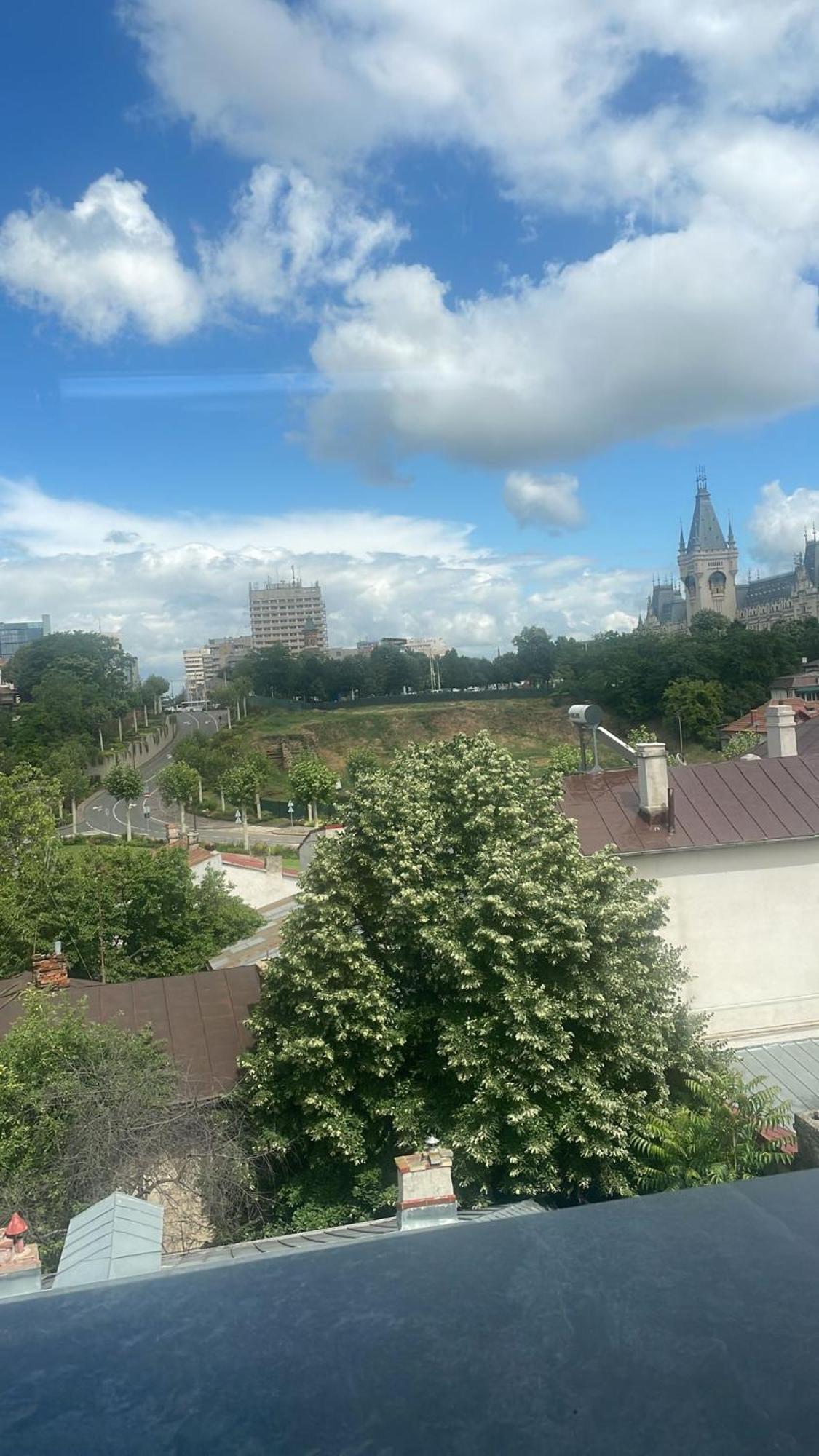 Hotel Palas Grand View Iasi Exteriör bild